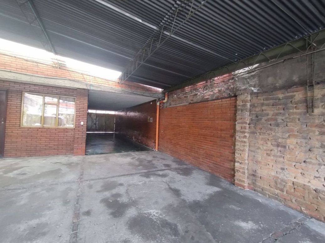 Casa de 8 alcobas en venta en La Cabaña, Bogotá, 541 m² · foto 3 de 20