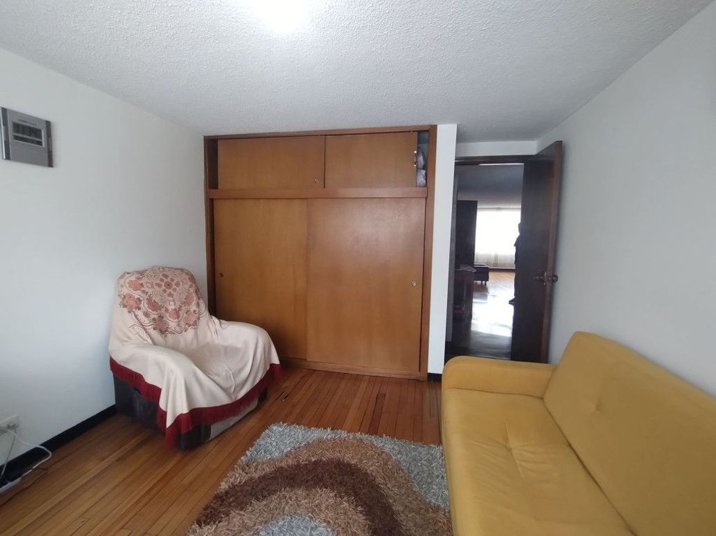 Casa de 8 alcobas en venta en La Cabaña, Bogotá, 541 m² · foto 8 de 20