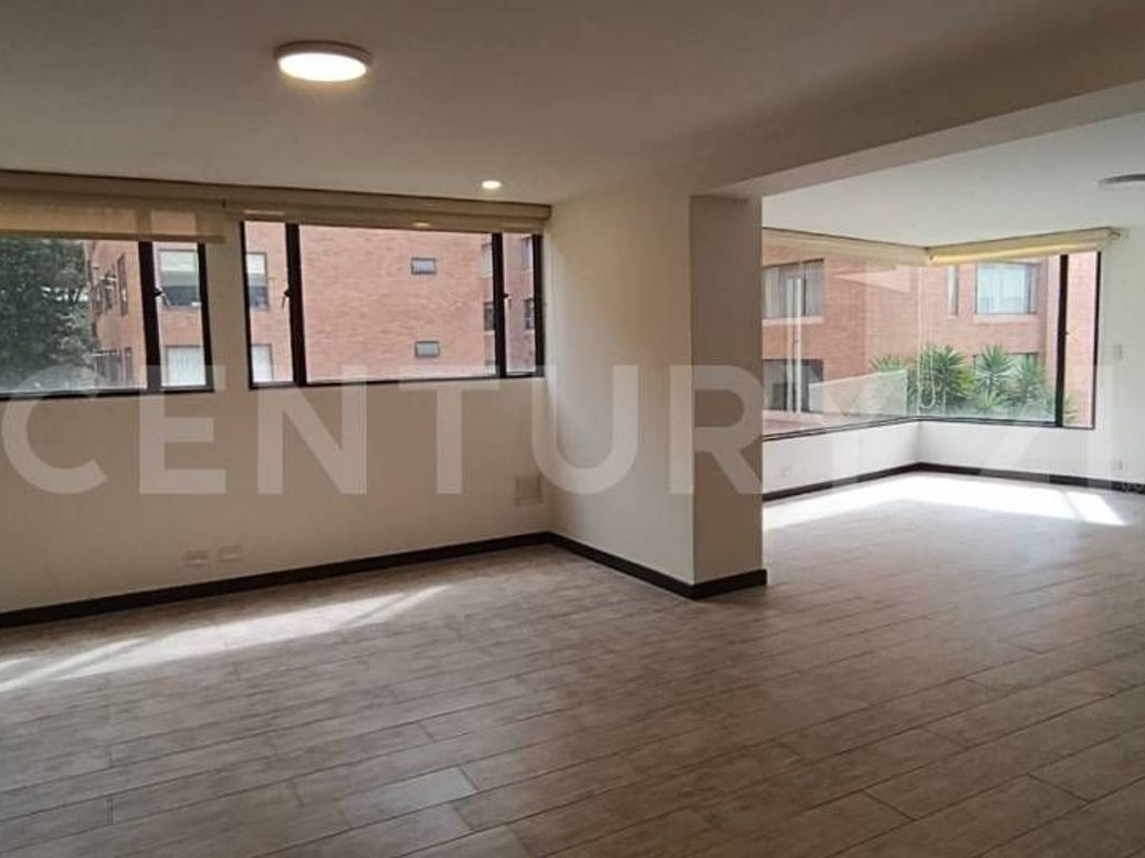 Apartamento de 2 alcobas en arriendo en El Nogal, Bogotá, 136 m² · foto 2 de 14