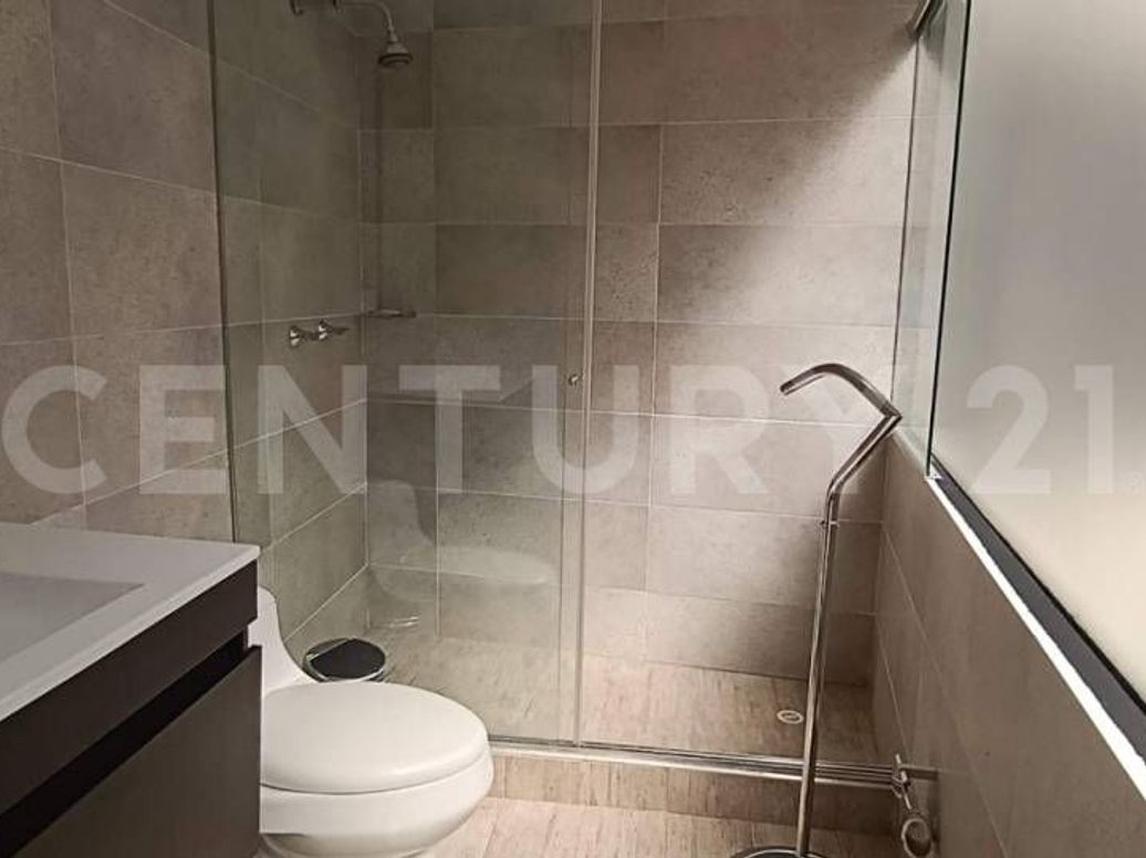 Apartamento de 2 alcobas en arriendo en El Nogal, Bogotá, 136 m² · foto 12 de 14