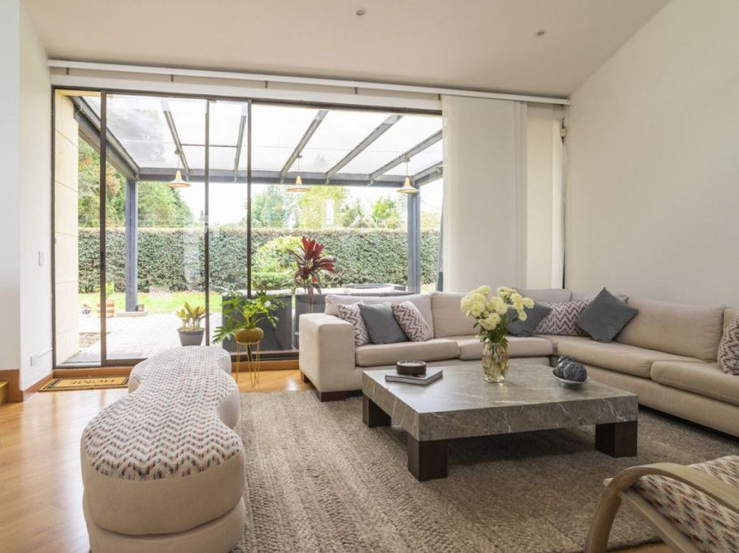 Casa de 4 alcobas en venta en Casa Blanca, Bogotá, 312 m² · foto 3 de 20
