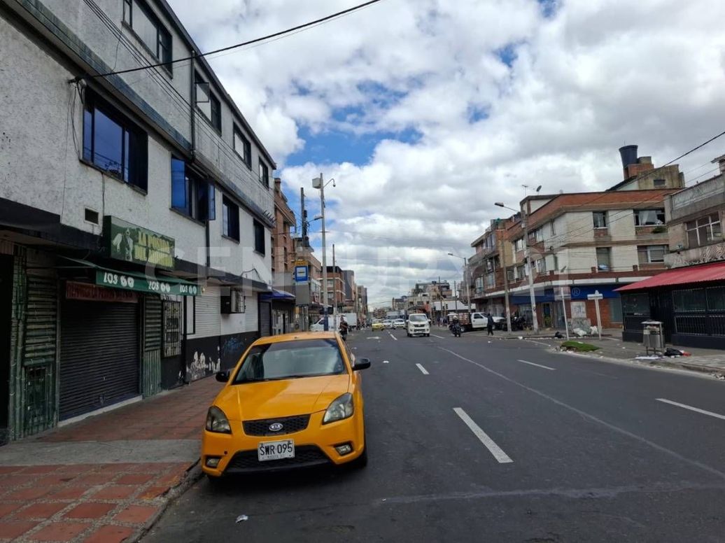 Casa de 5 alcobas en venta en Santa Isabel, Bogotá, 176 m² · foto 2 de 16