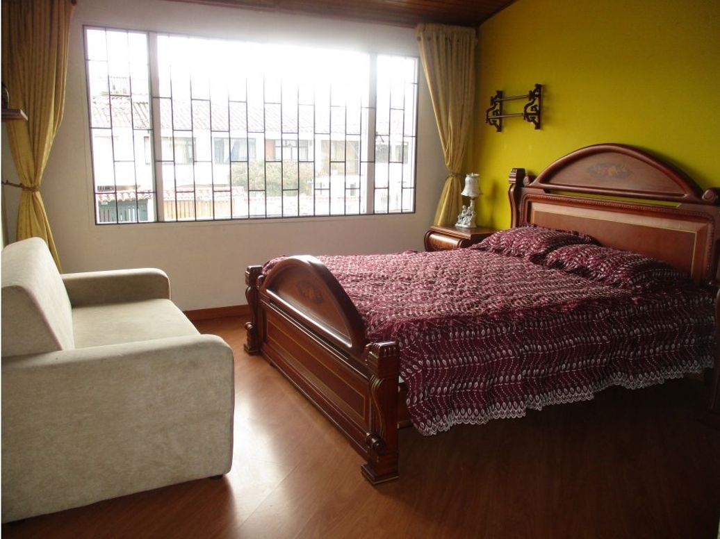 Casa de 4 alcobas en venta en Pontevedra, Bogotá, 240 m² · foto 19 de 20
