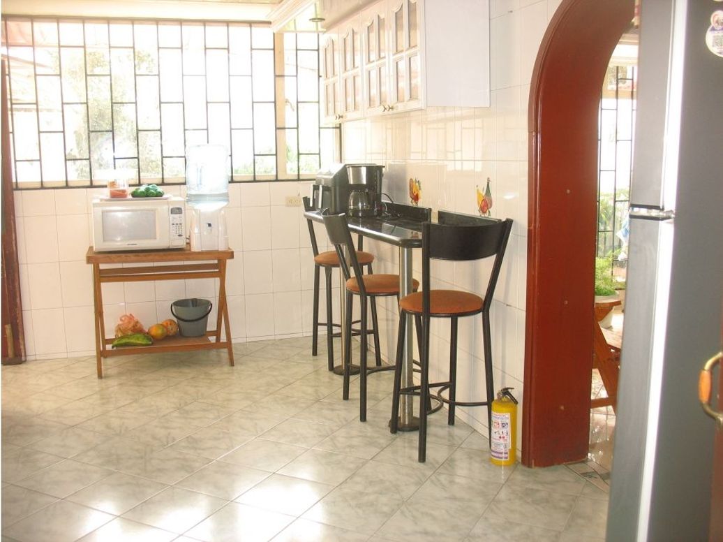 Casa de 4 alcobas en venta en Pontevedra, Bogotá, 240 m² · foto 10 de 20