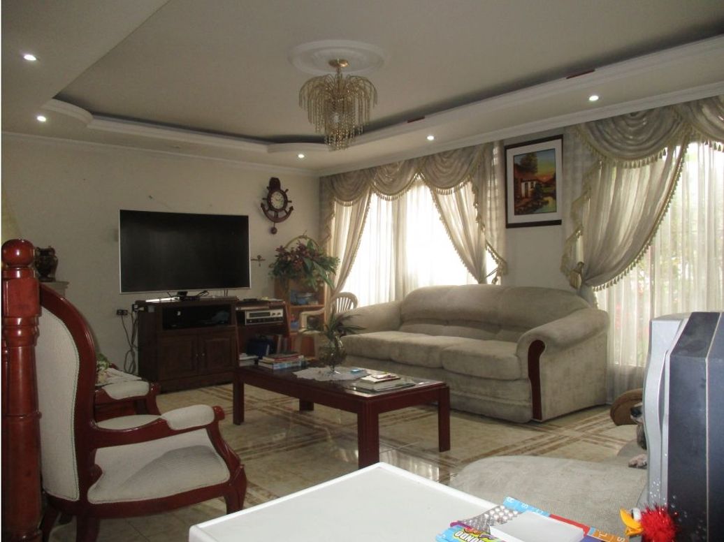 Casa de 4 alcobas en venta en Pontevedra, Bogotá, 240 m² · foto 6 de 20