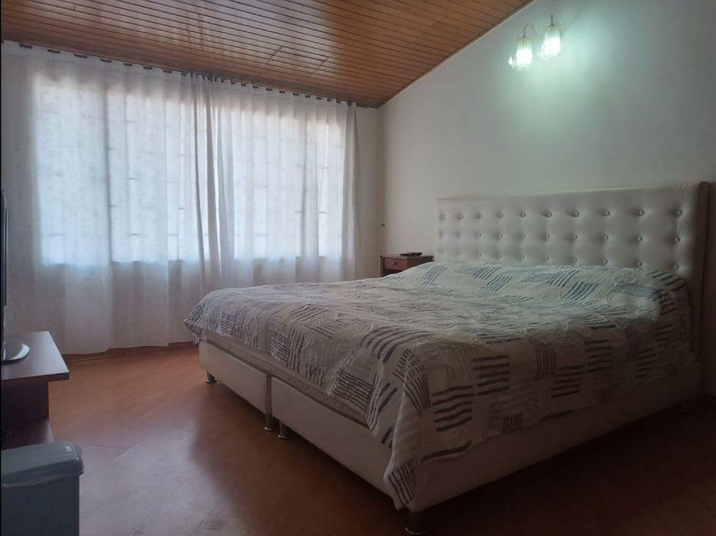 Casa de 4 alcobas en venta en Pontevedra, Bogotá, 240 m² · foto 15 de 20
