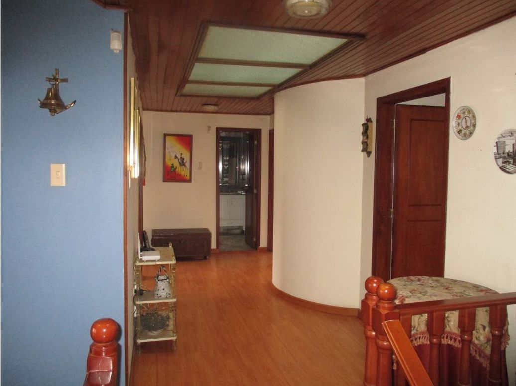 Casa de 4 alcobas en venta en Pontevedra, Bogotá, 240 m² · foto 14 de 20