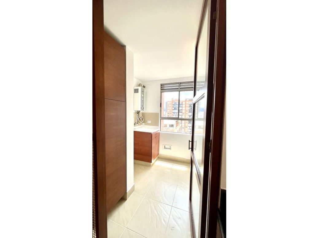 Apartamento de 3 alcobas en venta en Cedritos, Bogotá, 105 m² · foto 9 de 20