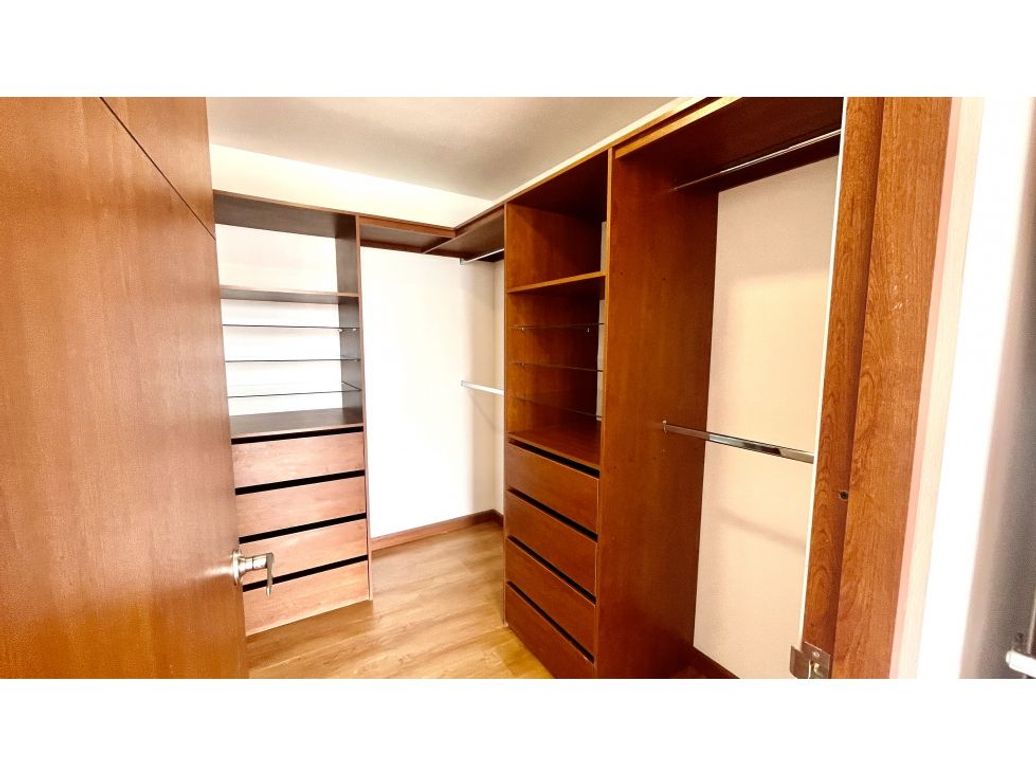 Apartamento de 3 alcobas en venta en Cedritos, Bogotá, 105 m² · foto 17 de 20