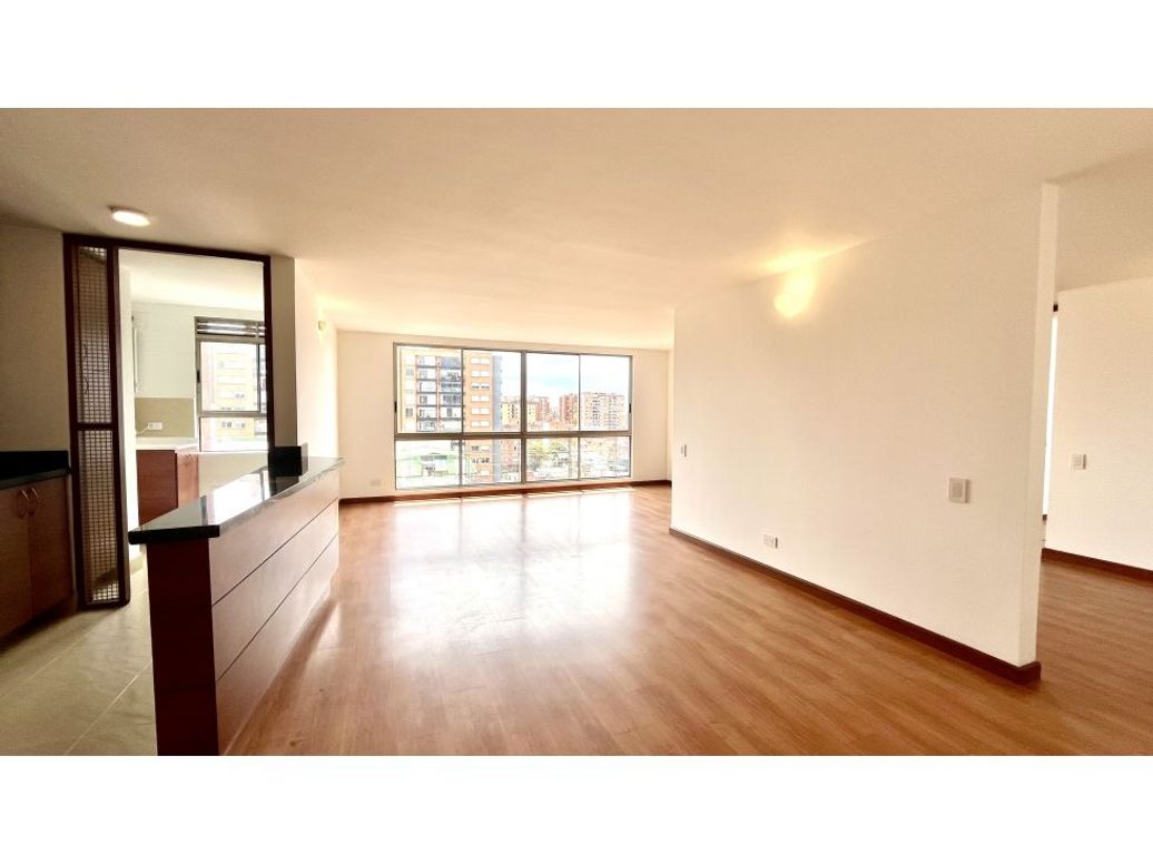 Apartamento de 3 alcobas en venta en Cedritos, Bogotá, 105 m² · foto 2 de 20