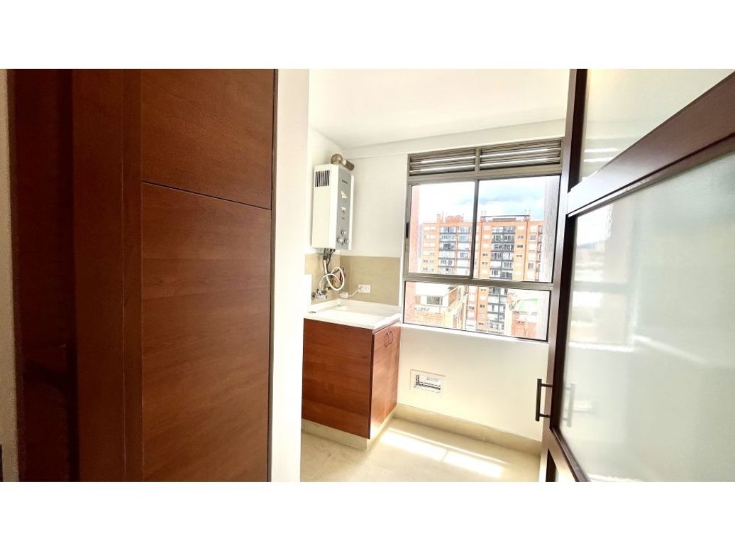Apartamento de 3 alcobas en venta en Cedritos, Bogotá, 105 m² · foto 8 de 20