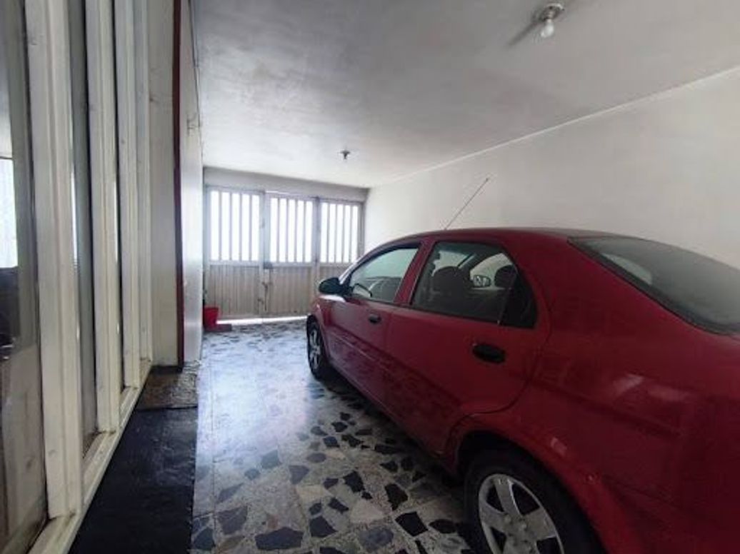 Casa de 5 alcobas en venta en Ciudad Berna, Bogotá, 197 m² · foto 7 de 8