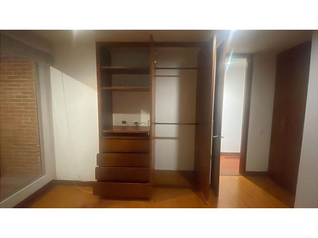 Apartamento de 2 alcobas en venta en Chico, Bogotá, 78 m² · foto 6 de 11