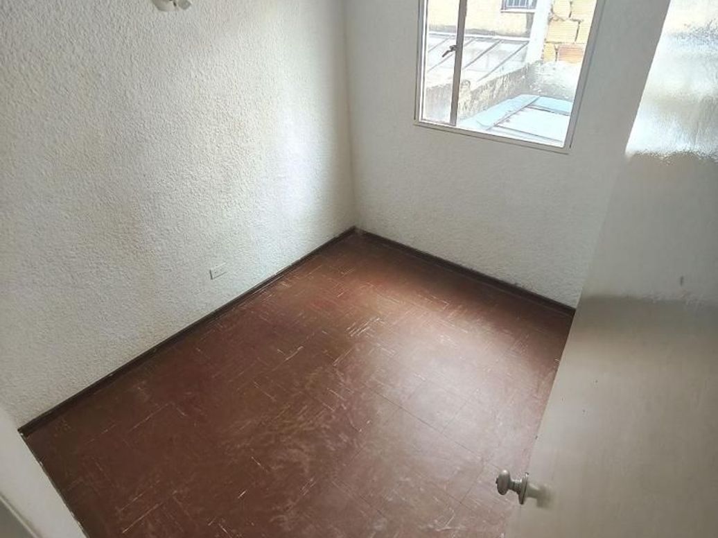 Casa de 4 alcobas en venta en Villas De Granada, Bogotá, 94 m² · foto 11 de 20