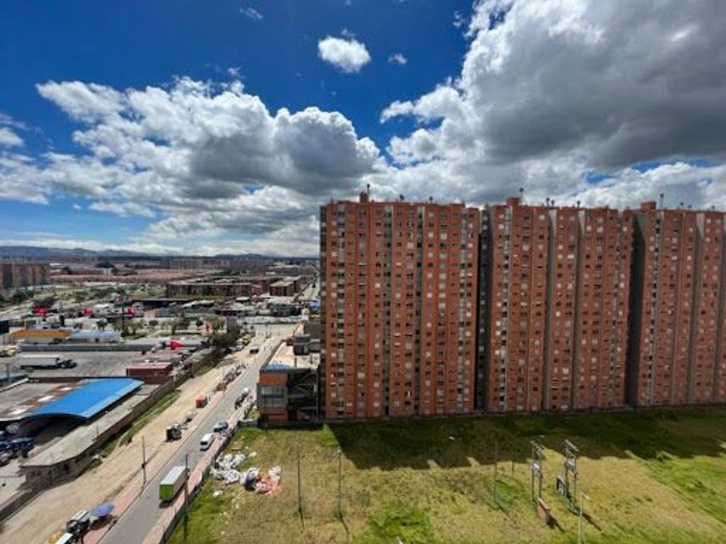 Apartamento de 3 alcobas en venta en Nueva Castilla, Bogotá, 87 m² · foto 2 de 20