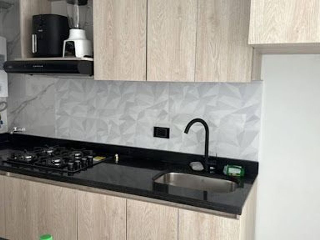 Apartamento de 2 alcobas en venta en Urbanización Castilla Real, Bogotá, 38 m² · foto 2 de 6
