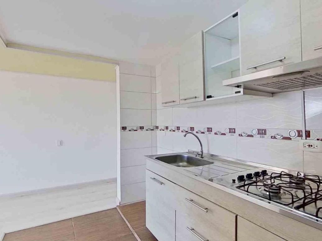 Apartamento de 3 alcobas en venta en Los Naranjos, Bogotá, 46 m² · foto 11 de 14