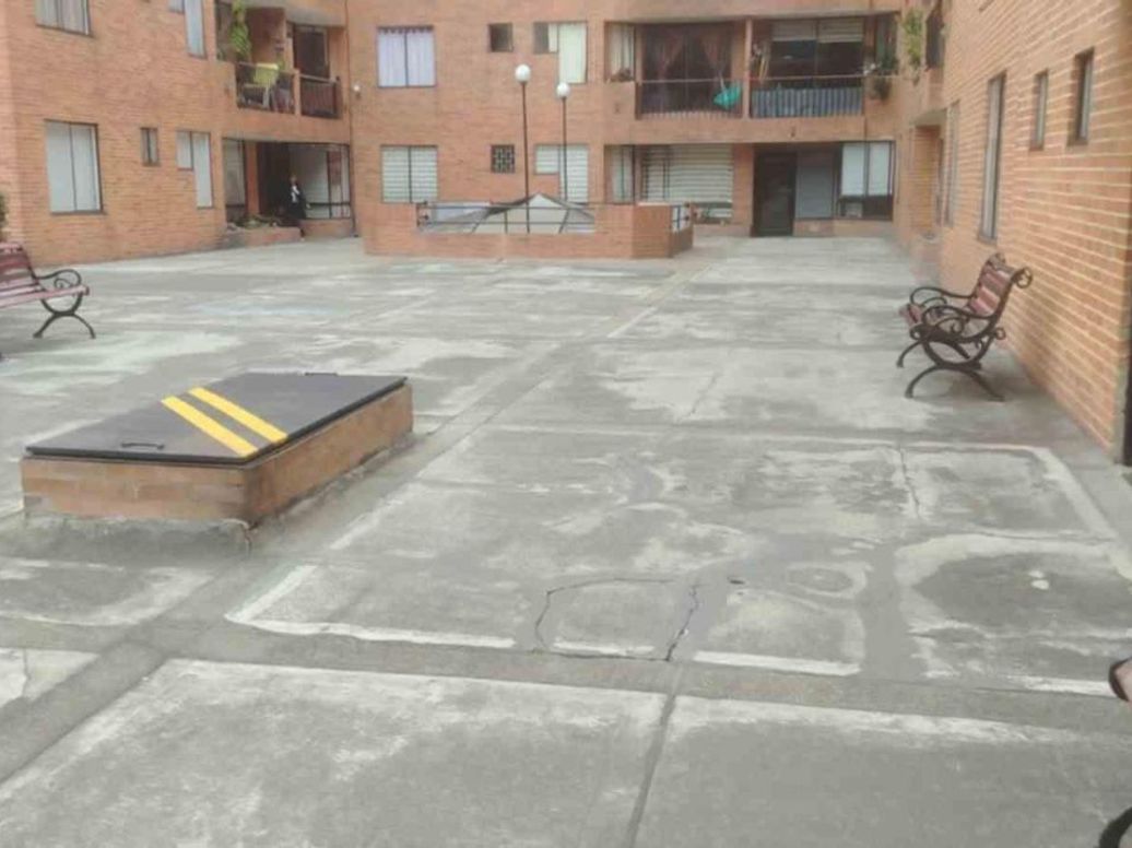 Apartamento de 4 alcobas en venta en Pinar De Suba, Bogotá, 90 m² · foto 16 de 20