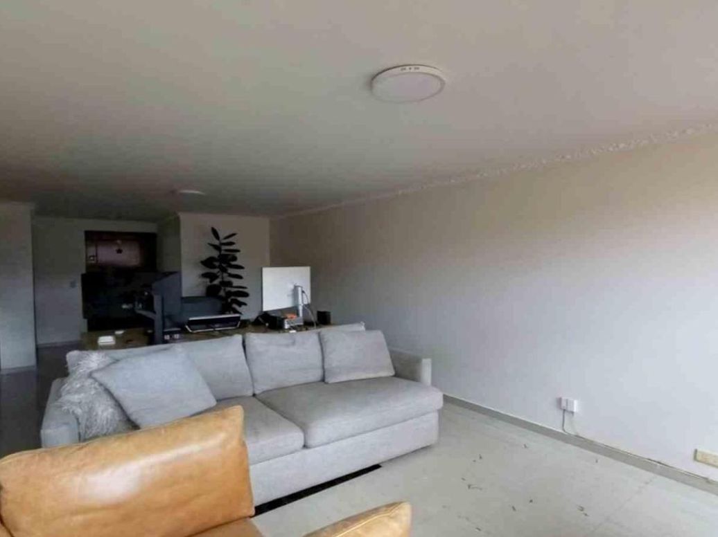 Apartamento de 4 alcobas en venta en Pinar De Suba, Bogotá, 90 m² · foto 2 de 20