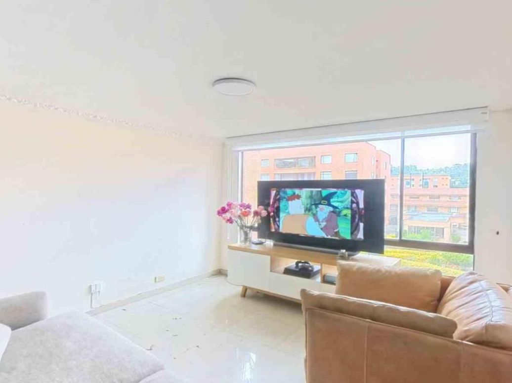 Apartamento de 4 alcobas en venta en Pinar De Suba, Bogotá, 90 m² · foto 3 de 20