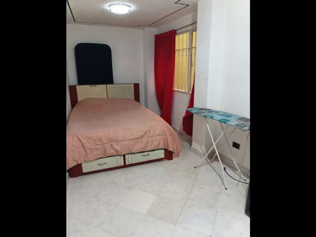 Casa de 1 alcoba en venta en El Carmen, Bogotá, 156 m² · foto 5 de 7