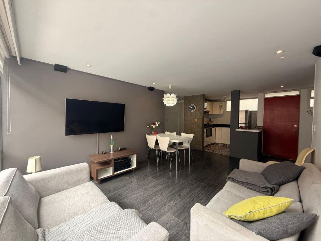 Apartamento de 2 alcobas en venta en Campo Alegre, Bogotá, 57 m² · foto 3 de 13