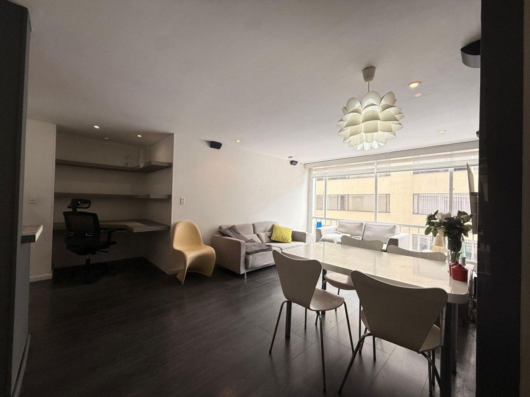 Apartamento de 2 alcobas en venta en Campo Alegre, Bogotá, 57 m² · foto 4 de 13
