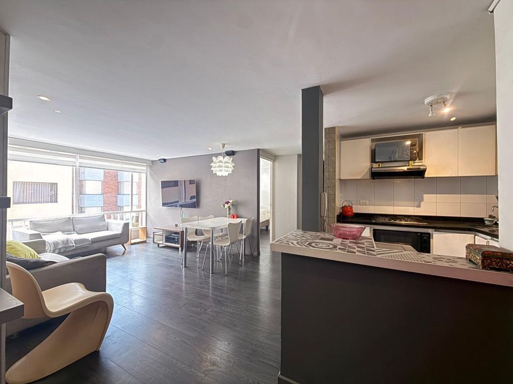 Apartamento de 2 alcobas en venta en Campo Alegre, Bogotá, 57 m² · foto 5 de 13