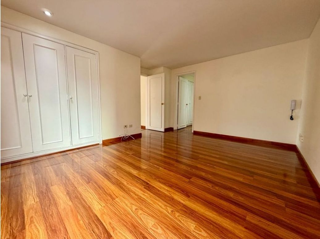 Apartamento de 3 alcobas en venta en Santa Barbara, Bogotá, 173 m² · foto 18 de 20