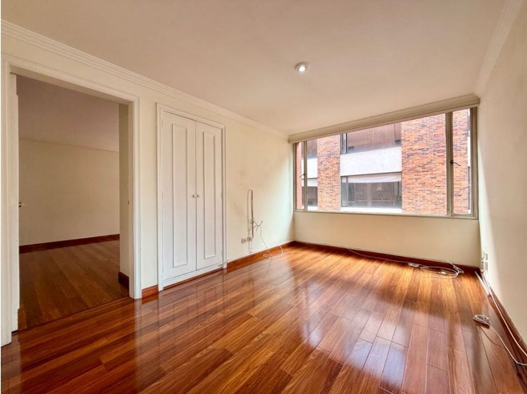 Apartamento de 3 alcobas en venta en Santa Barbara, Bogotá, 173 m² · foto 13 de 20