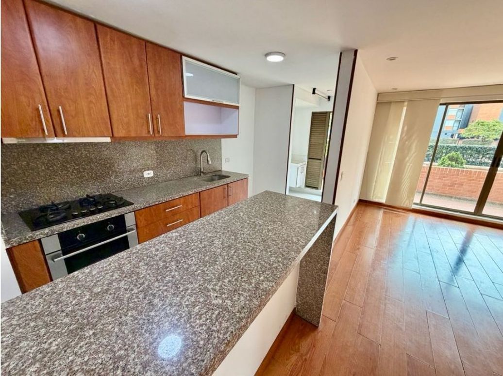 Apartamento de 3 alcobas en venta en Gratamira, Bogotá, 92 m² · foto 3 de 20