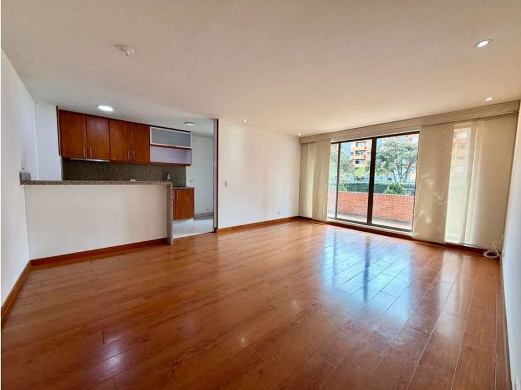 Apartamento de 3 alcobas en venta en Gratamira, Bogotá, 92 m² · foto 2 de 20