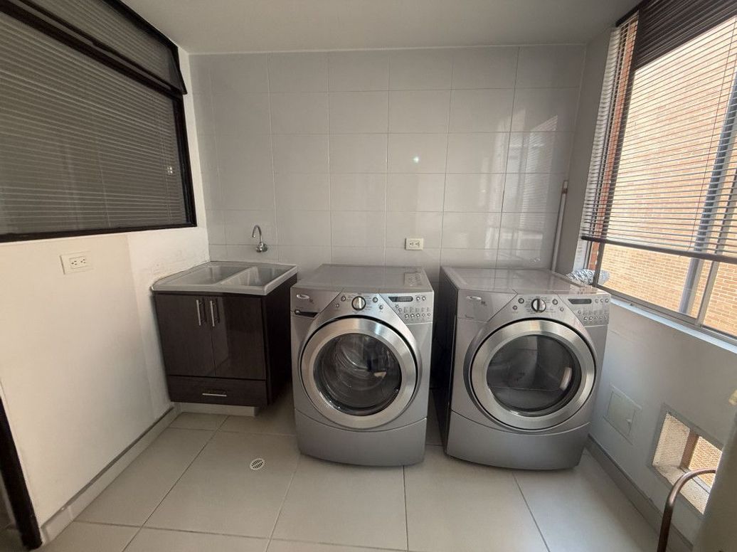 Apartamento de 3 alcobas en venta en Gilmar, Bogotá, 172 m² · foto 18 de 20