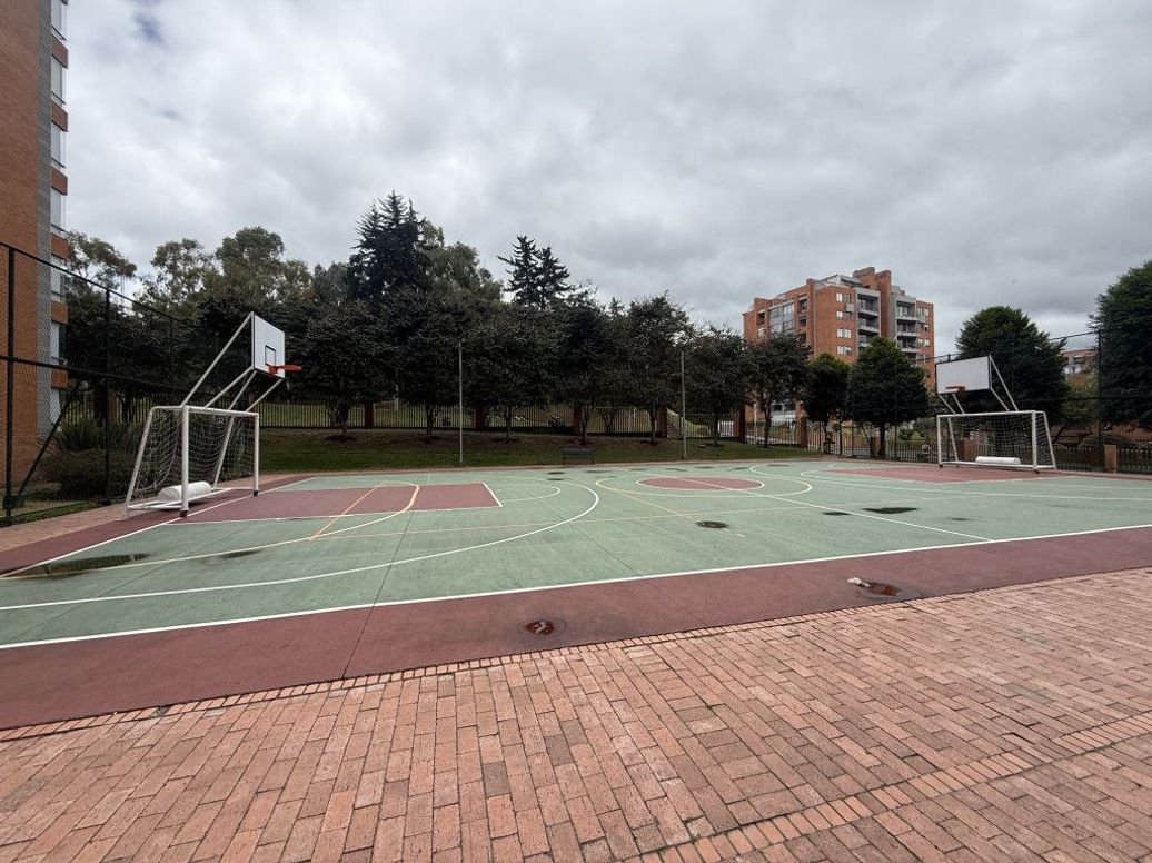 Apartamento de 3 alcobas en venta en Gilmar, Bogotá, 172 m² · foto 3 de 20