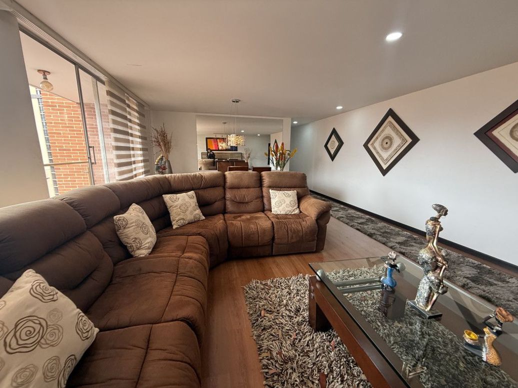 Apartamento de 3 alcobas en venta en Gilmar, Bogotá, 172 m² · foto 7 de 20
