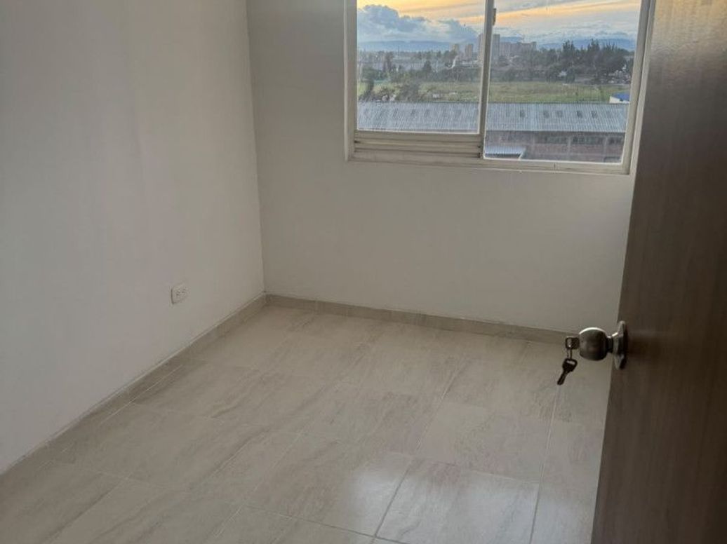 Apartamento de 3 alcobas en arriendo en Morabia, Bogotá, 45 m² · foto 2 de 9