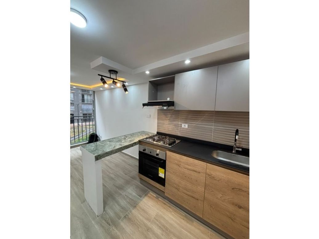 Apartamento de 2 alcobas en venta en Centro Fontibon, Bogotá, 42 m² · foto 4 de 9