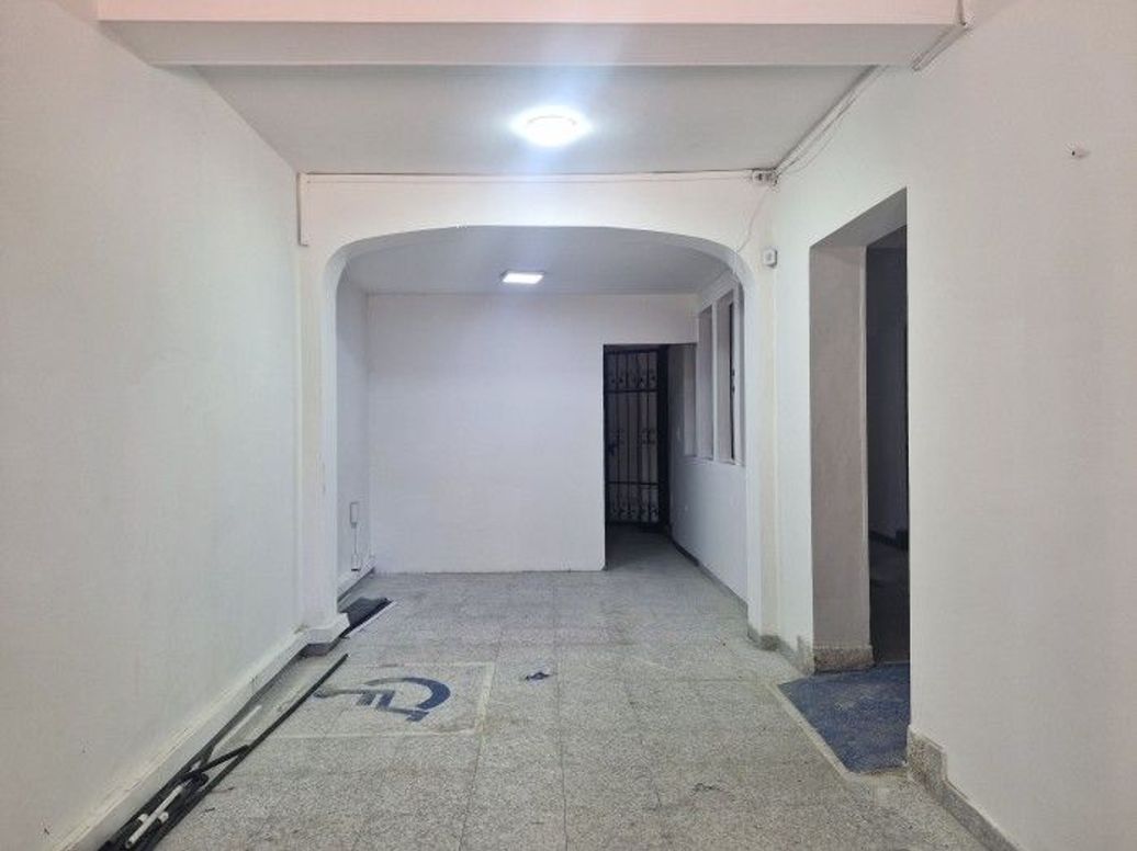 Casa de 12 alcobas en arriendo en Quinta Camacho, Bogotá, 422 m² · foto 2 de 20