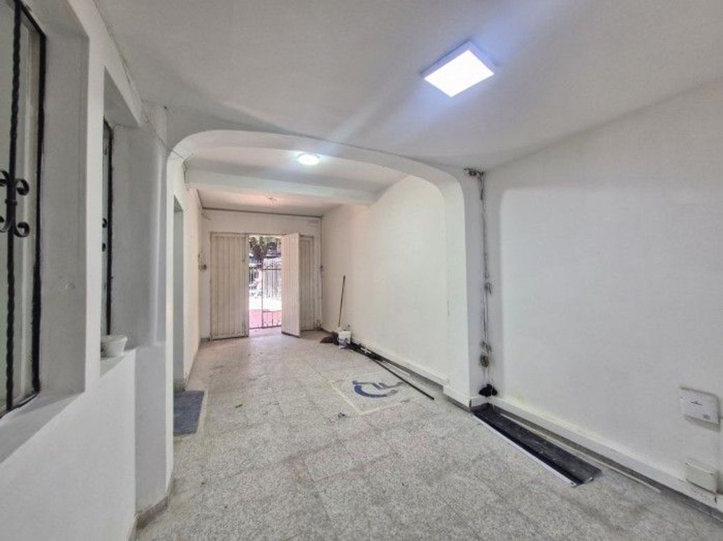 Casa de 12 alcobas en arriendo en Quinta Camacho, Bogotá, 422 m² · foto 6 de 20