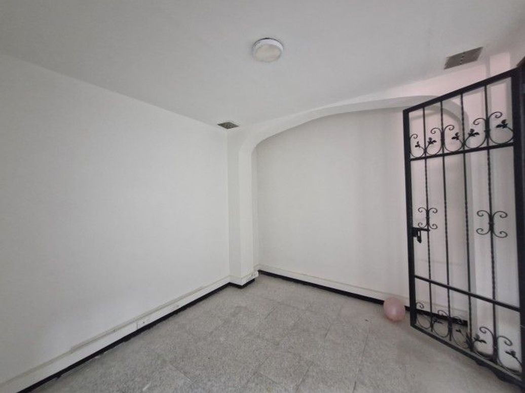 Casa de 12 alcobas en arriendo en Quinta Camacho, Bogotá, 422 m² · foto 7 de 20