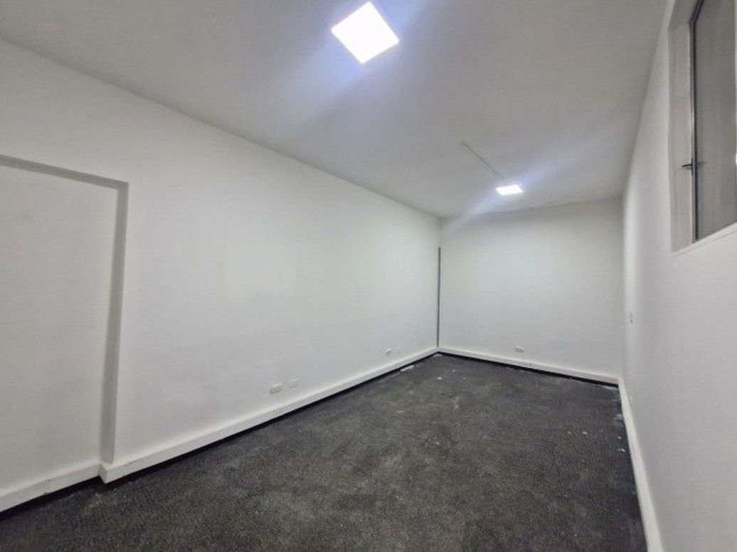 Casa de 12 alcobas en arriendo en Quinta Camacho, Bogotá, 422 m² · foto 9 de 20