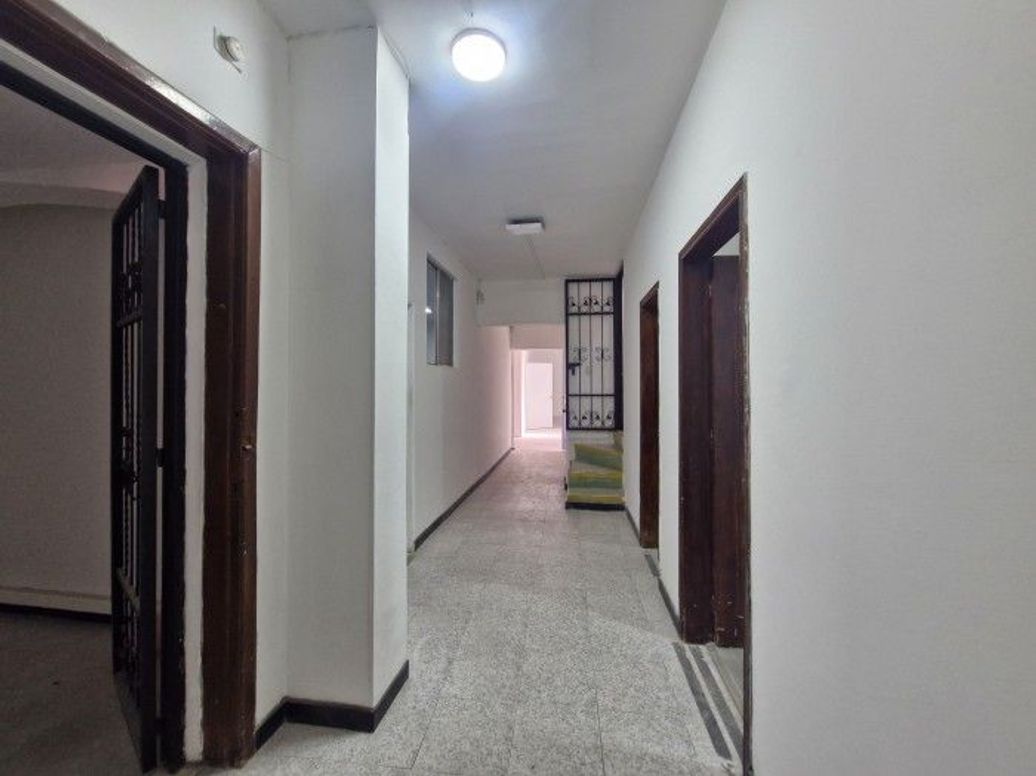 Casa de 12 alcobas en arriendo en Quinta Camacho, Bogotá, 422 m² · foto 8 de 20