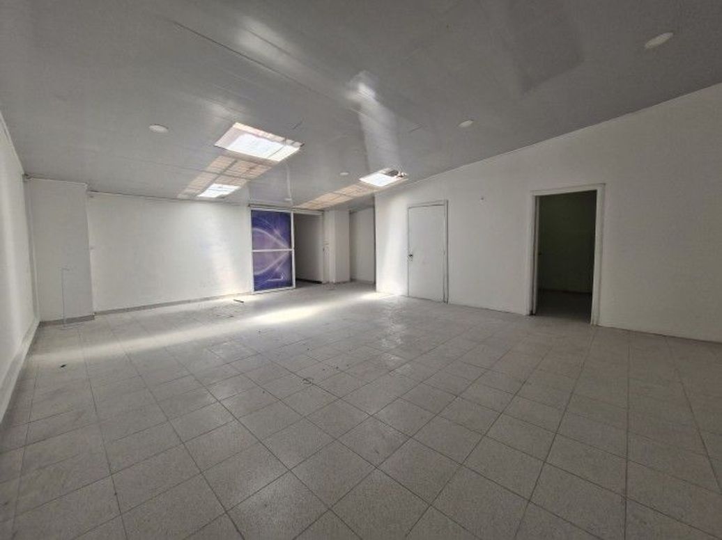 Casa de 12 alcobas en arriendo en Quinta Camacho, Bogotá, 422 m² · foto 12 de 20