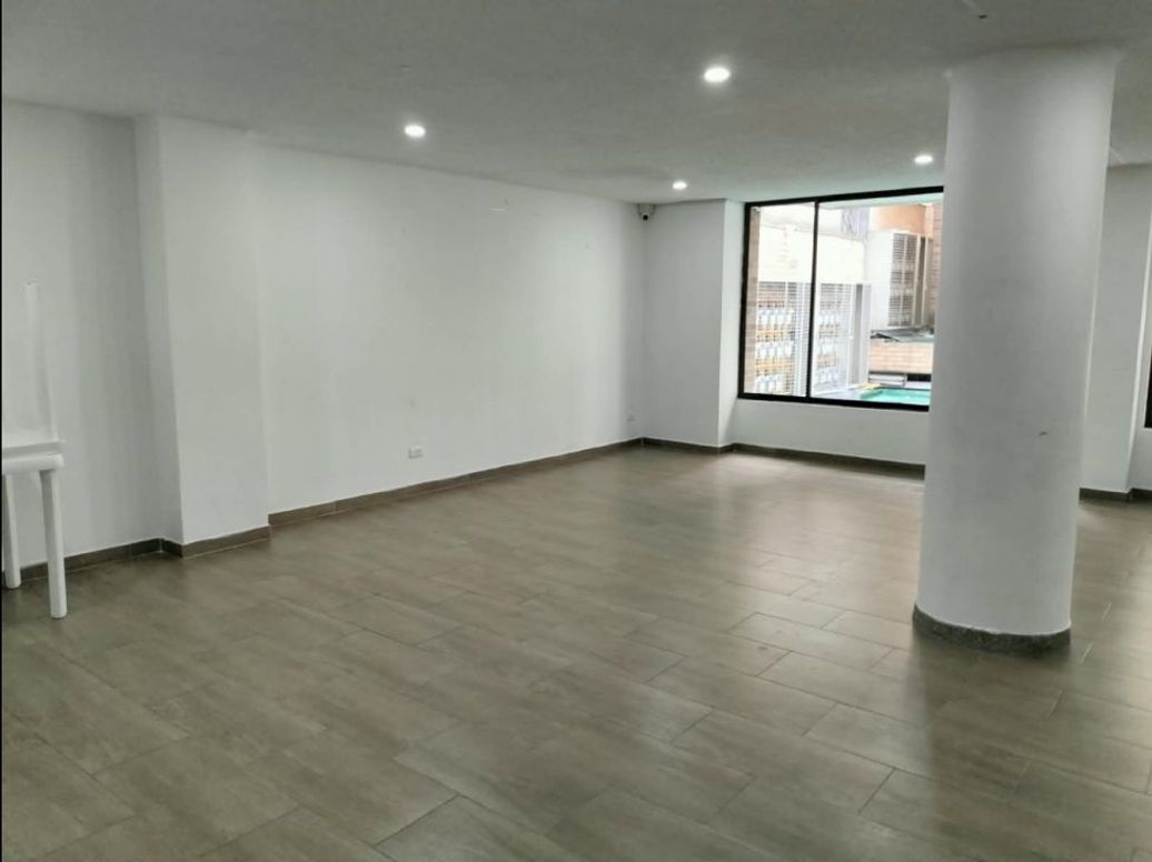 Apartamento de 2 alcobas en venta en Ub. De La Sabana, Bogotá, 56 m² · foto 11 de 17
