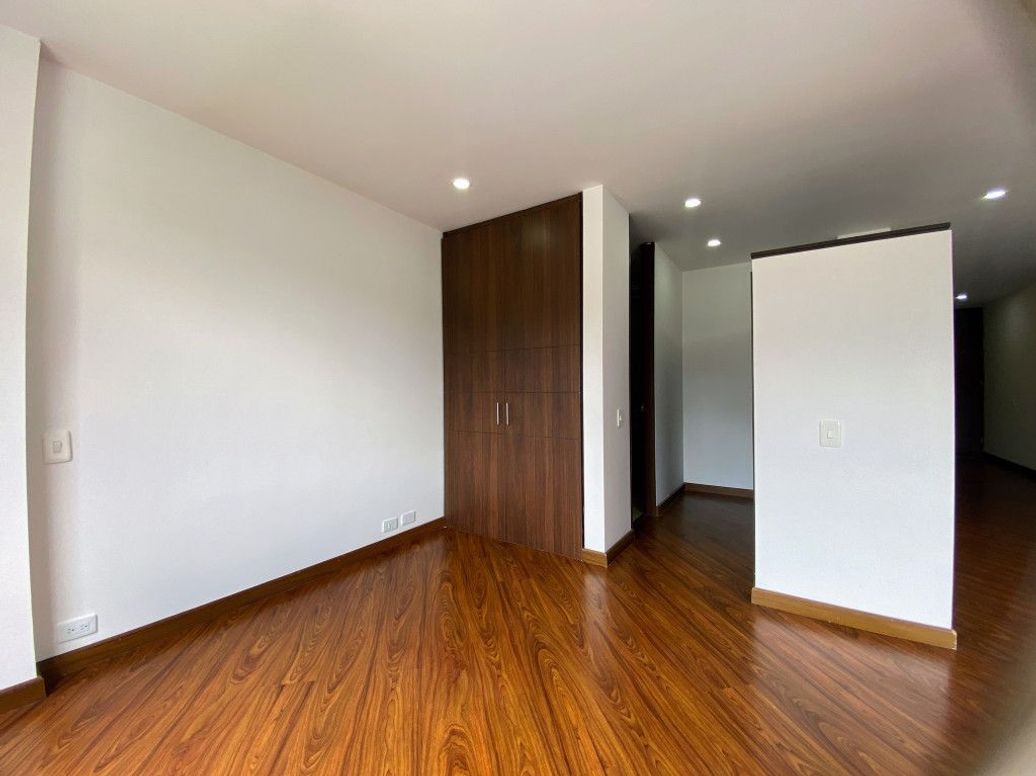 Apartamento de 1 alcoba en venta en Nuevo Contry, Bogotá, 55 m² · foto 15 de 19