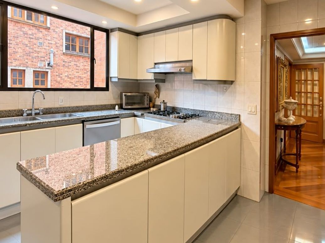 Apartamento de 3 alcobas en venta en Chicó Norte, Bogotá, 305 m² · foto 7 de 18