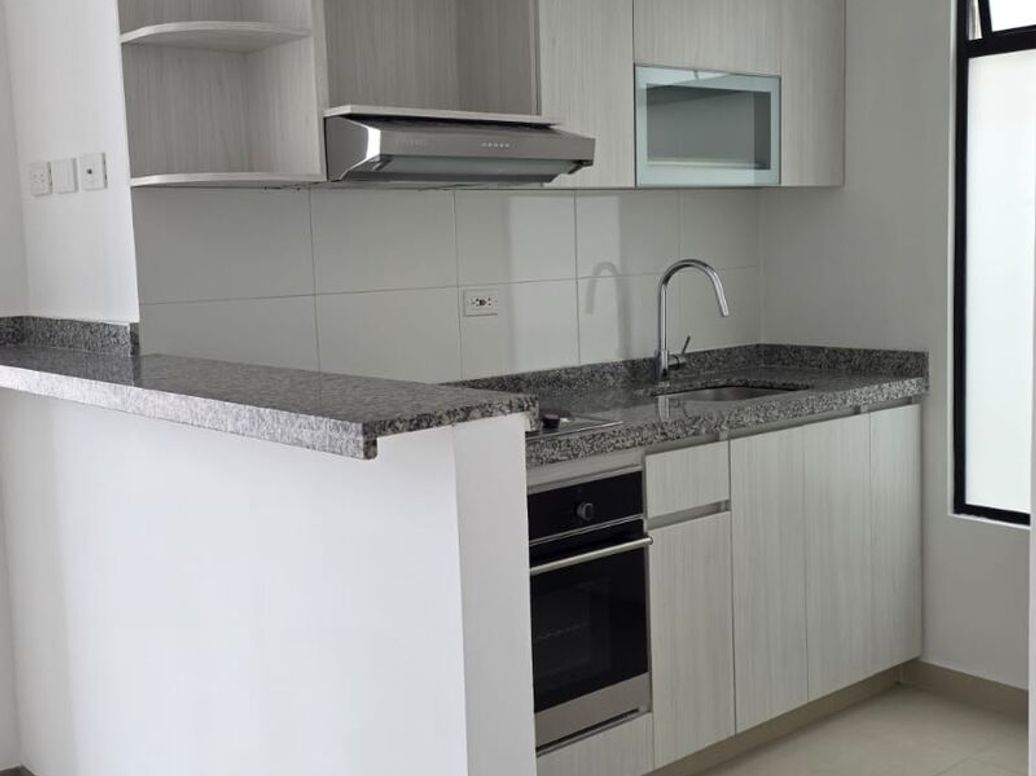 Apartaestudio en venta en Los Cedritos, Bogotá, 32 m² · foto 3 de 5
