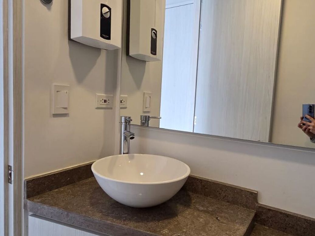 Apartaestudio en venta en Los Cedritos, Bogotá, 32 m² · foto 2 de 5