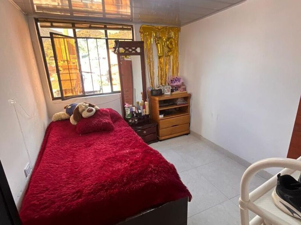 Casa de 7 alcobas en venta en Ramajal, Bogotá, 170 m² · foto 2 de 20