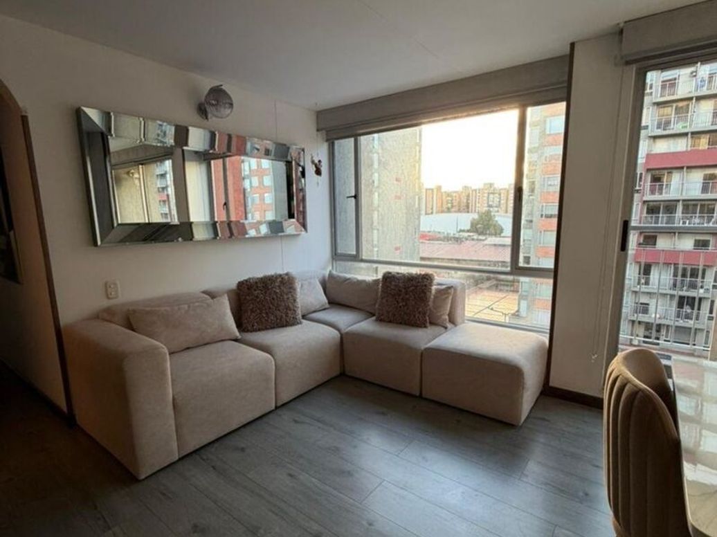 Apartamento de 3 alcobas en venta en La Felicidad, Bogotá, 82 m² · foto 2 de 14
